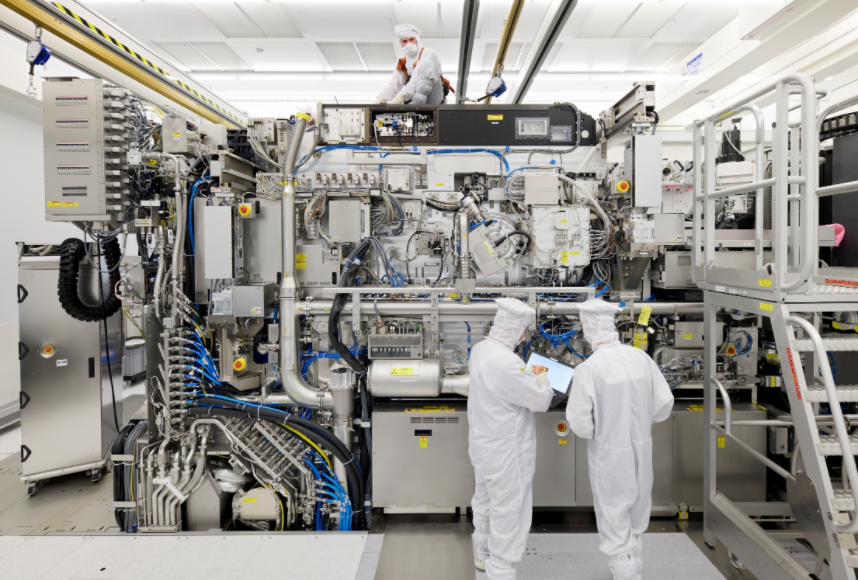 【兆恒機械】光刻機是干什么用的，工作原理是什么？